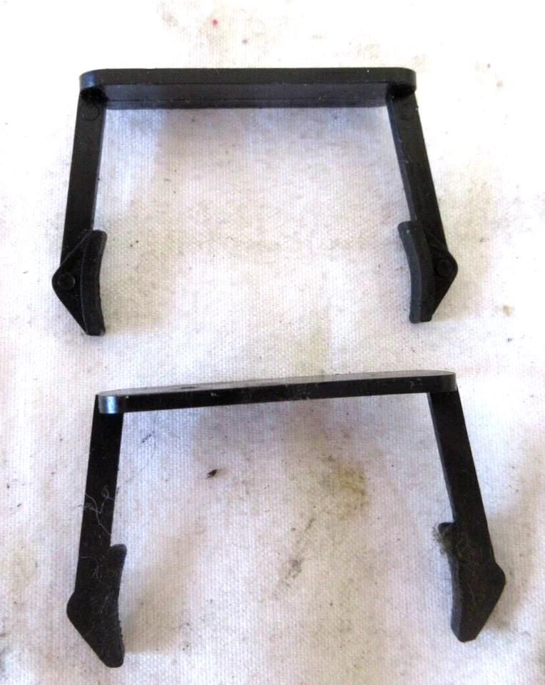 LGB STANZ STEAM ENGINE BRAKE SHOE BRAKET SET - Image 1 of 1