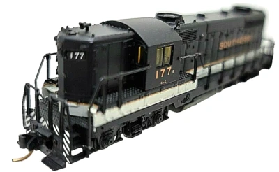 N Life-Like 7137 EMD GP18 Southern RR Loco #177 (handrail broken + knuc cplrs) - Image 1 of 4