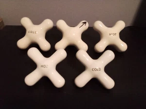 Porcelain faucet handles, matched set, sink and bath tub - Picture 1 of 5