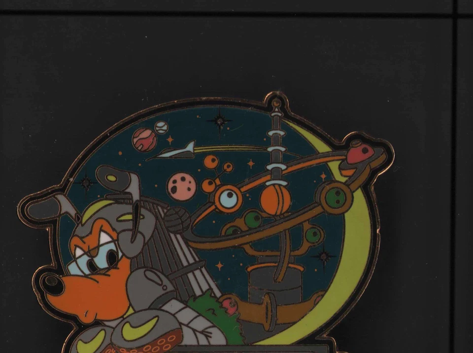 Prendedor WDW Magic Kingdom Land Series Pluto Tomorrowland Foto 1 de 1