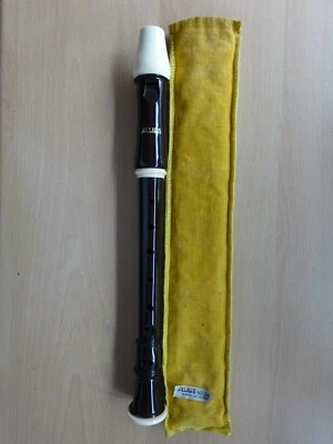Japanese Aulos No. 205 Descant Recorder - Brown and White with yellow case/cover - Image 1 of 2