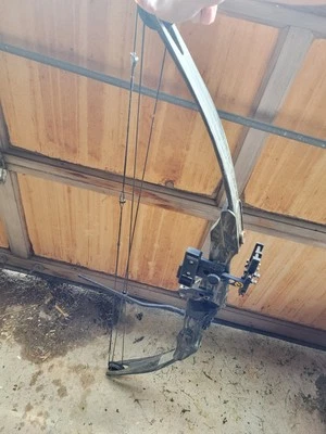 Bear Black Panther Vintage Compound Bow - Image 1 of 3