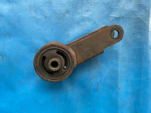 Barra/soporte de montaje de motor MG F/TF (Parte #: KKH100782) - Imagen 1 de 2
