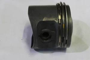 Piston std kit for BMW E-12 E-21 E-30 - Picture 1 of 3