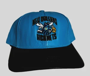 Vintage Charlotte Hornets Echtleder Snapback Mütze Kappe Adidas Hergestellt in den USA Neu mit Etikett - Bild 1 von 7