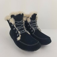 ugg chickaree black