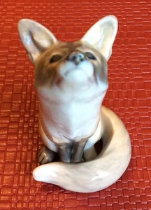 VINTAGE 1923 MARK ROYAL COPENHAGEN DENMARK # 1475 HEULENDER FUCHS PORZELLAN FIGUR - Bild 1 von 7
