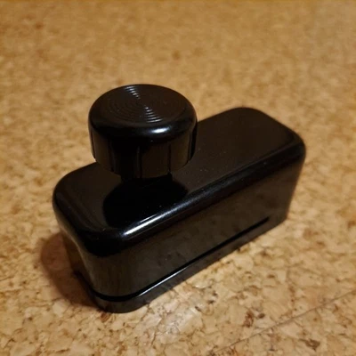 Diskettenlocher für 5,25 Zoll Disketten u.a. für Commodore C64 - Bild 1 von 4