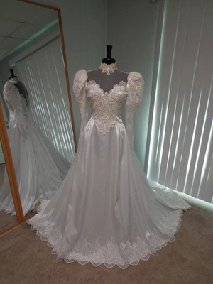 Beautiful Vintage Wedding Dress Size 6 High Neck Long Sleeve White Retail $1000 - Image 1 of 4