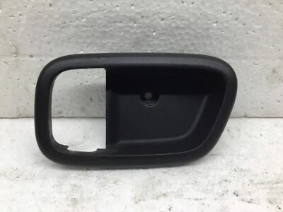 06-11 现代口音轿车左内门把手盖边框装饰原始设备制造商 — 第 1/2 张图片