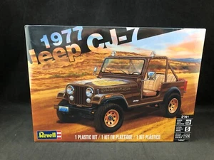 Revell 1977 Jeep CJ-7 - 2'N1 - 1:25 Scale Plastic Model Kit 14547 NISB