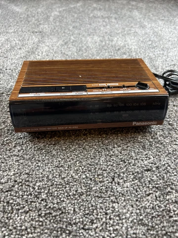 Vintage Panasonic FM/AM Clock Radio Alarm RED LED RC-6064 WORKING ORDER Cover