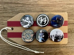 Foo Fighters - Band, Dave Grohl, Hawkins - Button Pin Anstecker Set - Rockmusik - Bild 1 von 3