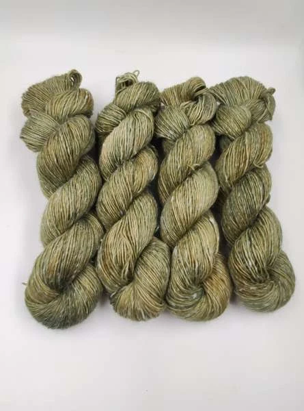 Handgefärbtes Kiff Merino Hanf Garn 100 g - SENFOLIVEN  339 - Bild 1 von 1
