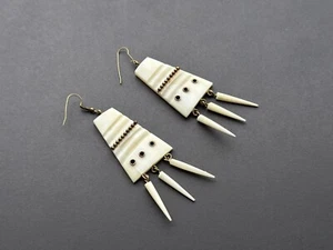 African Ethnic Plastic Dangle Drop Earrings - Picture 1 of 3