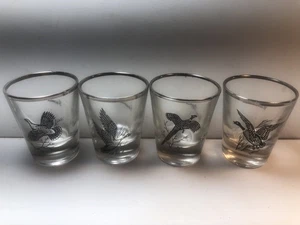 Wildlife Schnapsgläser Vintage 2,25 Höhe 2" Durchmesser 4er Set - Bild 1 von 14