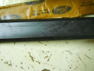 Moldura de porta Ford Mustang LH 1980 1981 1982 NOVO NA CAIXA - E0ZZ-6620959BA - Imagem 1 de 4