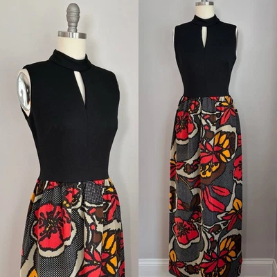 Vintage 1970’s Keyhole Neckline Bold Mod Floral Maxi Dress Size Small - Image 1 of 4