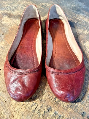 Frye Para Mujer Talla 8.5 Carson Ballet Plano Cuero Coñac Elegante Clásico Sin Cordones Foto 1 de 4