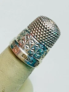 Vintage Sterling Thimble (Henry Griffiths & sons) ID. Number 194 - Picture 1 of 6