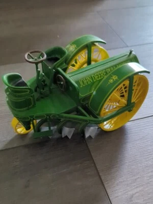 John Deere Pull Motor 1/16 Resin Farm Tractor Replica Collectible by SpecCast - Image 1 of 4