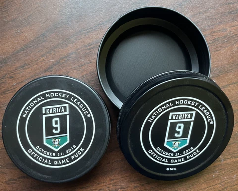 Paul Kariya Official Jersey Retirement GAME PUCK 10/21/18 with CASE Ducks RARE Cover