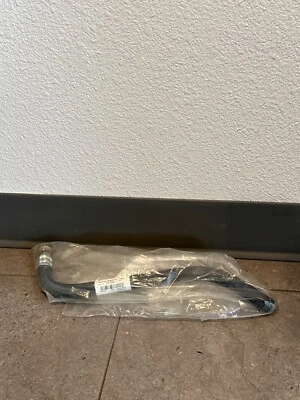 Manguera y conector de enfriador de aceite Mopar para Dodge Ram 2500/3500 2001-02 5,9 L diésel Foto 1 de 2