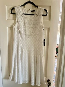 Tommy Hillfiger White sleevless Dress size 10 NWT - Picture 1 of 4
