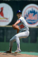 Pitcher Bob Welch Of The Los Angeles Dodgers 1980 Baseball Photo 2