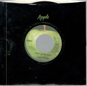 Badfinger: Day After Day / Money, 7 in Record w / Apple Sleeve - Picture 1 of 4