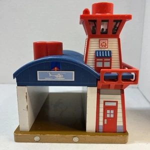 Thomas and Friends Tren de Madera Ferrocarril Harold’s Helipuerto Probado Funciona Incompleto - Imagen 1 de 9