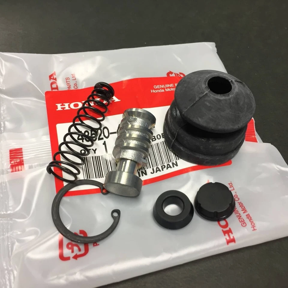 Kit de revisión de cilindro maestro trasero genuino Honda CB750F CB900F 43520-461-771 Foto 1 de 1