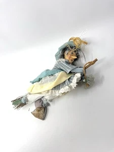 Scopa strega cucina da appendere KASMA vintage viso porcellana dipinto a mano buona fortuna - Foto 1 di 13