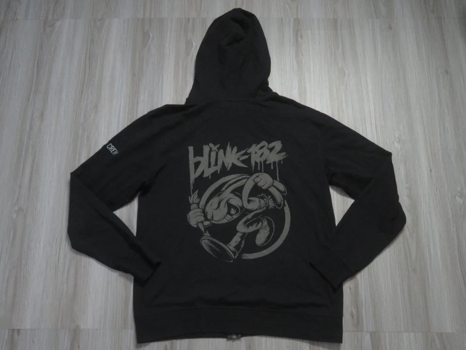 Blink 182 Road Crew Hoodie Size Medium Men Fuse Touring Group Music Band - Image 1 of 4