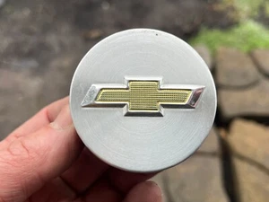 CHEVY COBALT OEM WHEEL CENTER CAP MACHINED FINISH TEXTURED LOGO 9595095 2 1/8" - Picture 1 of 2
