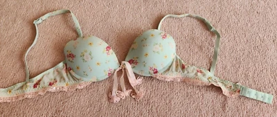 Victoria's Secret Intimissimi Sequin Trim Floral Turquoise and Pink Bra Size 32A - Image 1 of 4