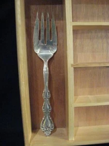 INTERNATIONAL SILVERPLATE INTERLUDE MEDIUM COLD MEAT SERVING FORK - CA 1971 - Picture 1 of 1