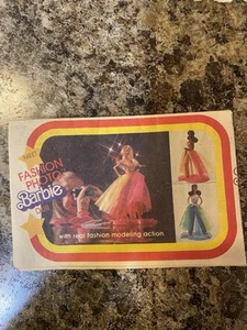 1980 World Of Fashion Booklet & Very Rare Meet Fashion Photo Barbie Doll Booklet - Picture 1 of 4