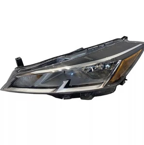 Genuine OEM Front Driver Left Headlight Assembly For Nissan 260605R00A - Picture 1 of 2
