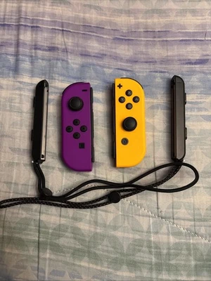 Nintendo Set da Due Joy-Con Controller per Nintendo Switch - Viola... - Immagine 1 di 2