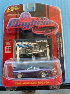 1/64 JOHNNY LIGHTNING MOPAR MAYHEM 1971 DODGE CHALLENGER R/T CONVERTIBLE PURPLE - Picture 1 of 2