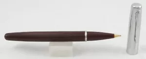 Penna a sfera BB Bob Blythe Burgundy con tappo cromato con ricarica nuova funzionante - c. 1948 - Foto 1 di 4