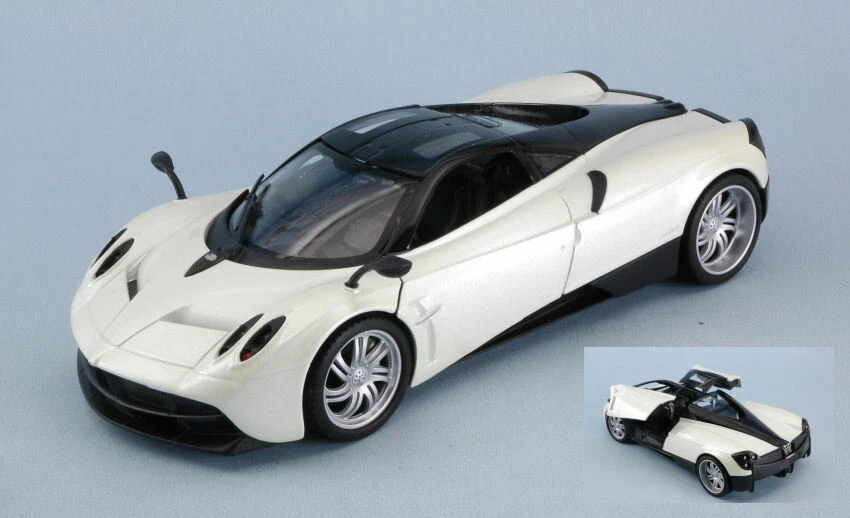 Pagani Huayra 2017 White 1:24 Model 24088W WELLY - Immagine 1 di 1
