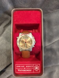 Victorinox Reloj Ejército Suizo 24403 Centurión Analógico Digital Cronógrafo, Grande NUEVO - Imagen 1 de 3