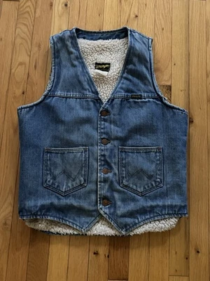 Vtg Wrangler Jeans Vest No Fault Denim Mens Medium Shearling Lined Vintage - Image 1 of 4