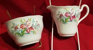 GORGEOUS COLCLOUGH ENGLAND SUGAR AND CREAMER (13CM H TO S) GILDED FLORAL PATTERN - Picture 1 of 6