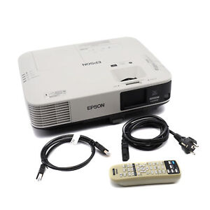 Epson EB-2245U Beamer Projektor weiß - gelblich verfärbt