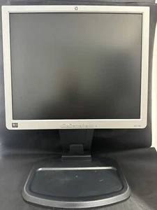 Vintage HP 1740 Monitor 17" Includes Stand And Power Cable Tested Good Condition - Picture 1 of 11