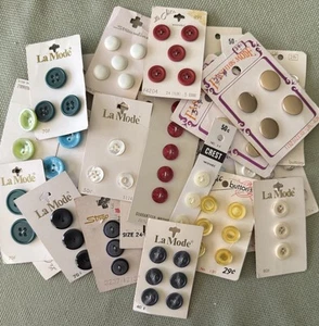 Vtg 1940's - 1960's Full Carded Buttons Various Brands, Styles & Colors - Picture 1 of 7