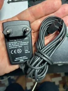 CARICATORE ORIGINALE ERICSSON PER T28 T29 T39 R320 R520 T68 T65 A2618 T66 R310 - Foto 1 di 2
